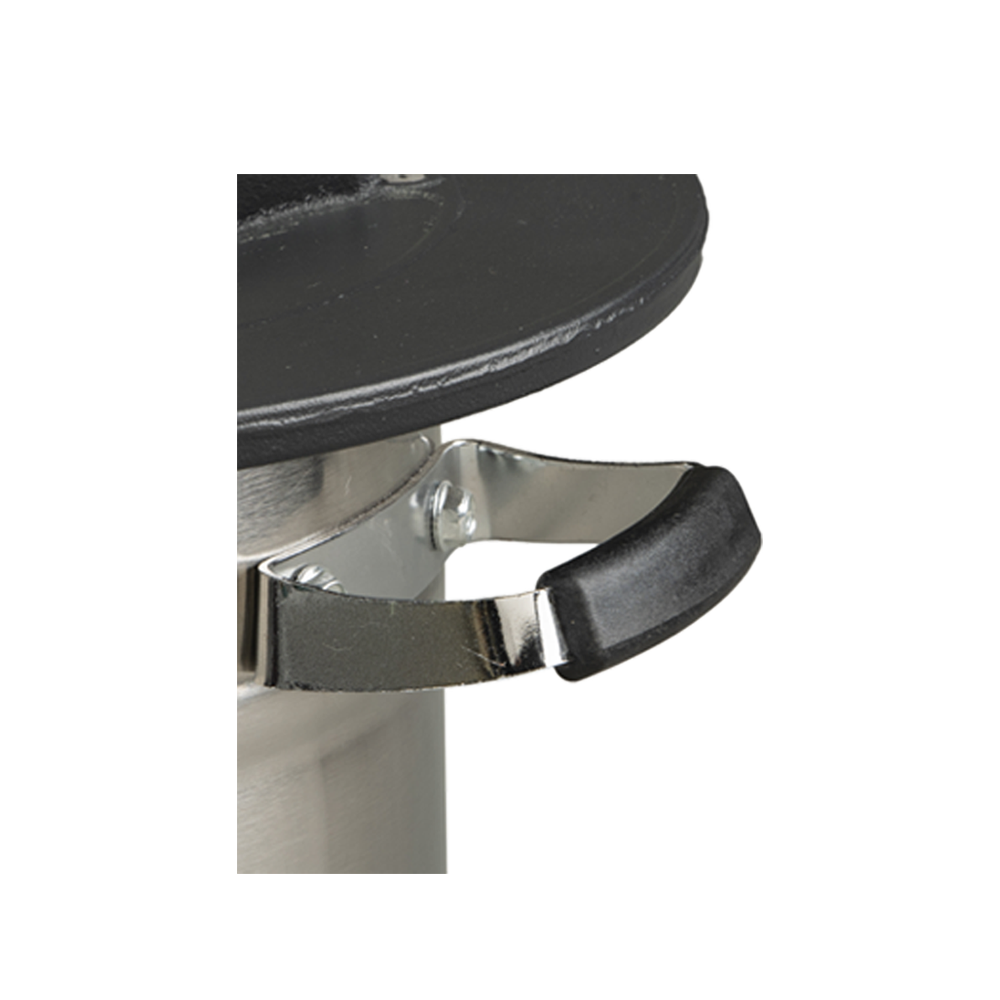 Detailed close-up of the S32-23 handle and stainless steel body, emphasizing its sustainable design which reduces cooking time by over 50% and toxic emissions by over 70%.